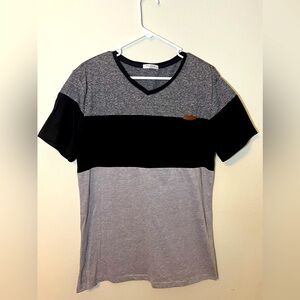 Men’s Misakia Gray and Black Short Sleeve Shirt! Size Medium.